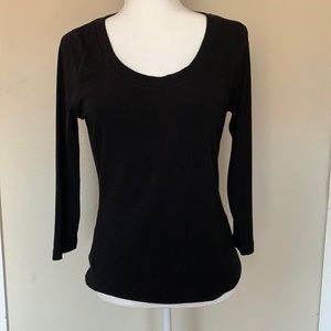 Beautiful Black 3/4 sleeve ribbed top